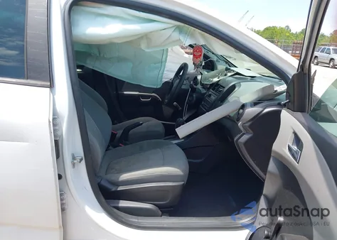 2014 Chevrolet Sonic Ls Auto z USA, uszkodzony, nr VIN 1G1JA6SH8E4132939